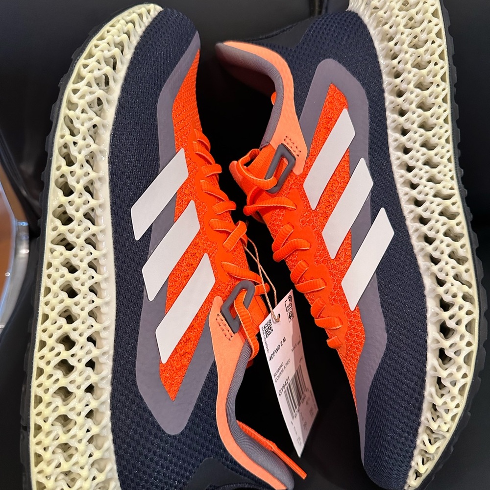 Brand new never worn w/tag Adidas 4DFWD 2  M